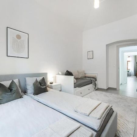 Апартаменты Nice Apartman In New Town Прага Экстерьер фото