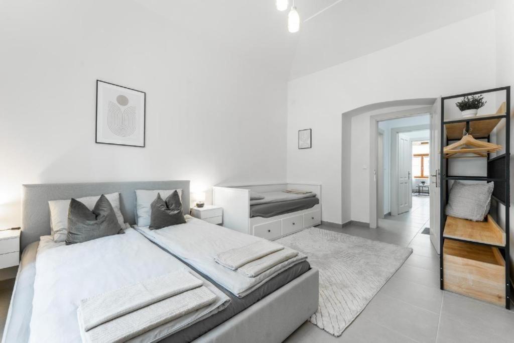 Апартаменты Nice Apartman In New Town Прага Экстерьер фото