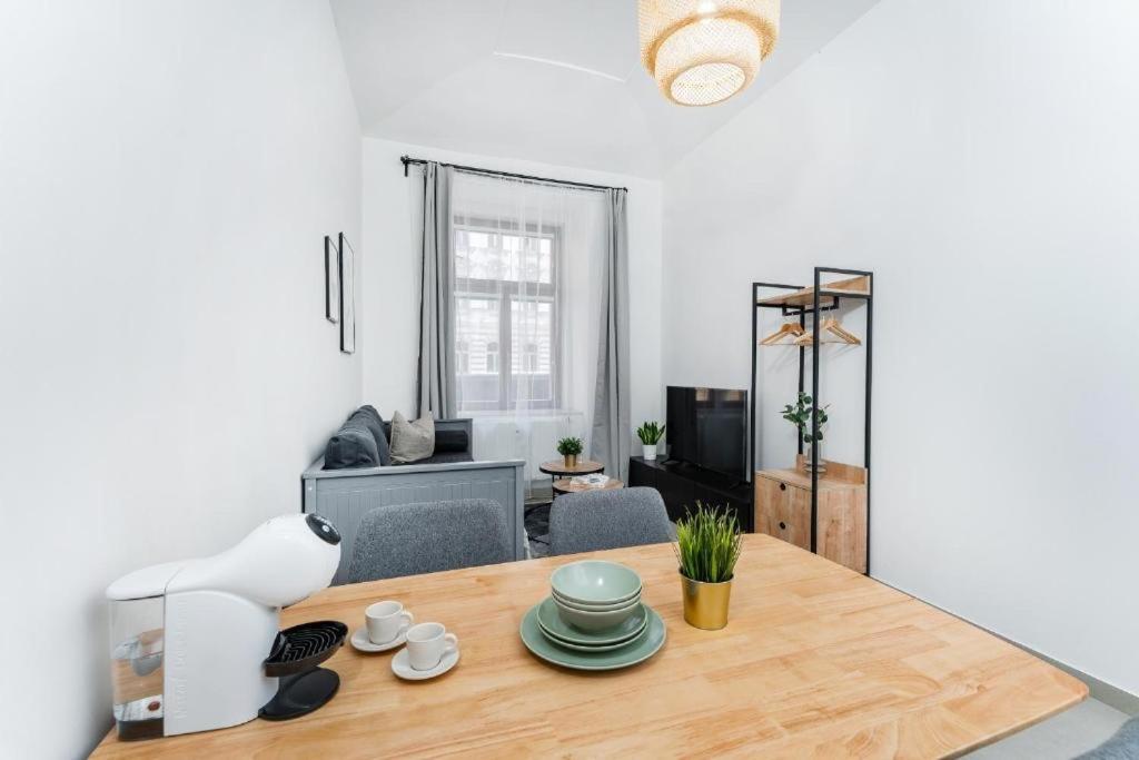 Апартаменты Nice Apartman In New Town Прага Экстерьер фото