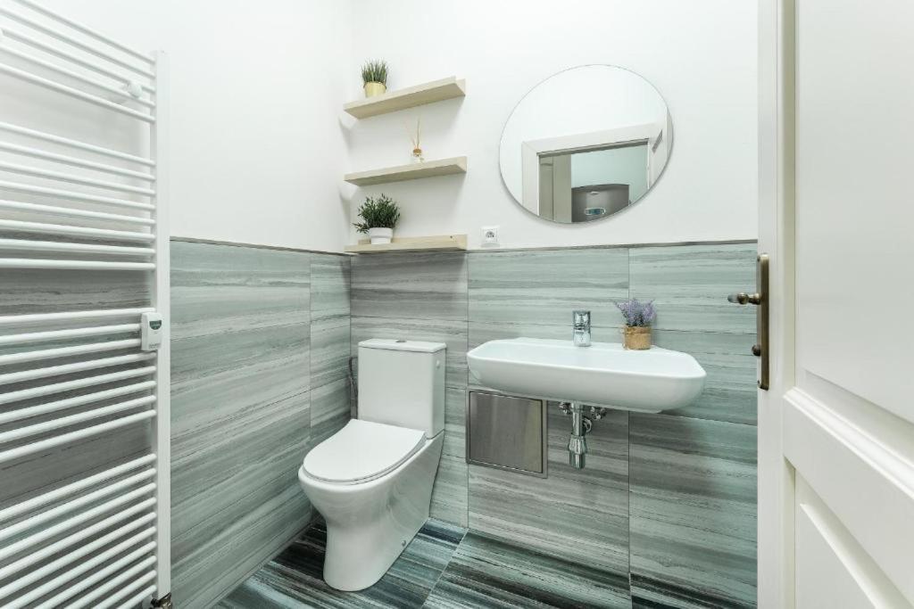 Апартаменты Nice Apartman In New Town Прага Экстерьер фото