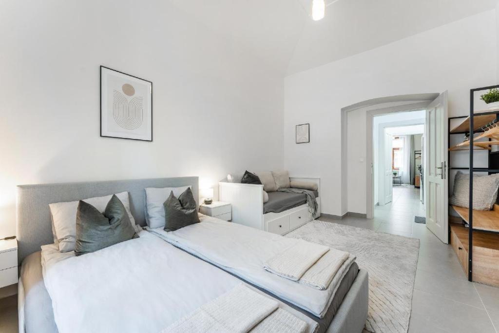 Апартаменты Nice Apartman In New Town Прага Экстерьер фото
